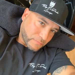 Meet your Posher, Carlos